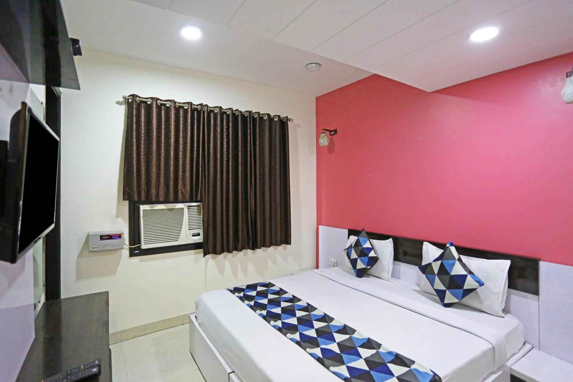 Hotel Star Inn-Near Delhi Airport New Delhi Buitenkant foto