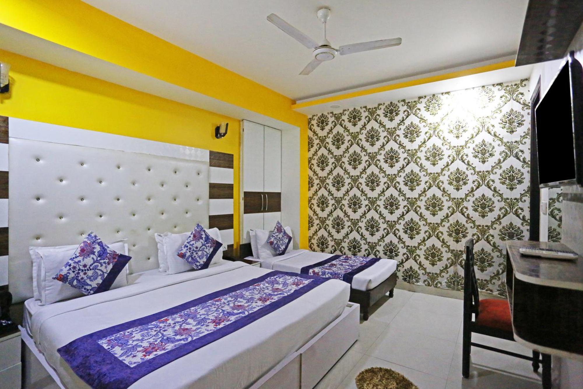 Hotel Star Inn-Near Delhi Airport New Delhi Buitenkant foto